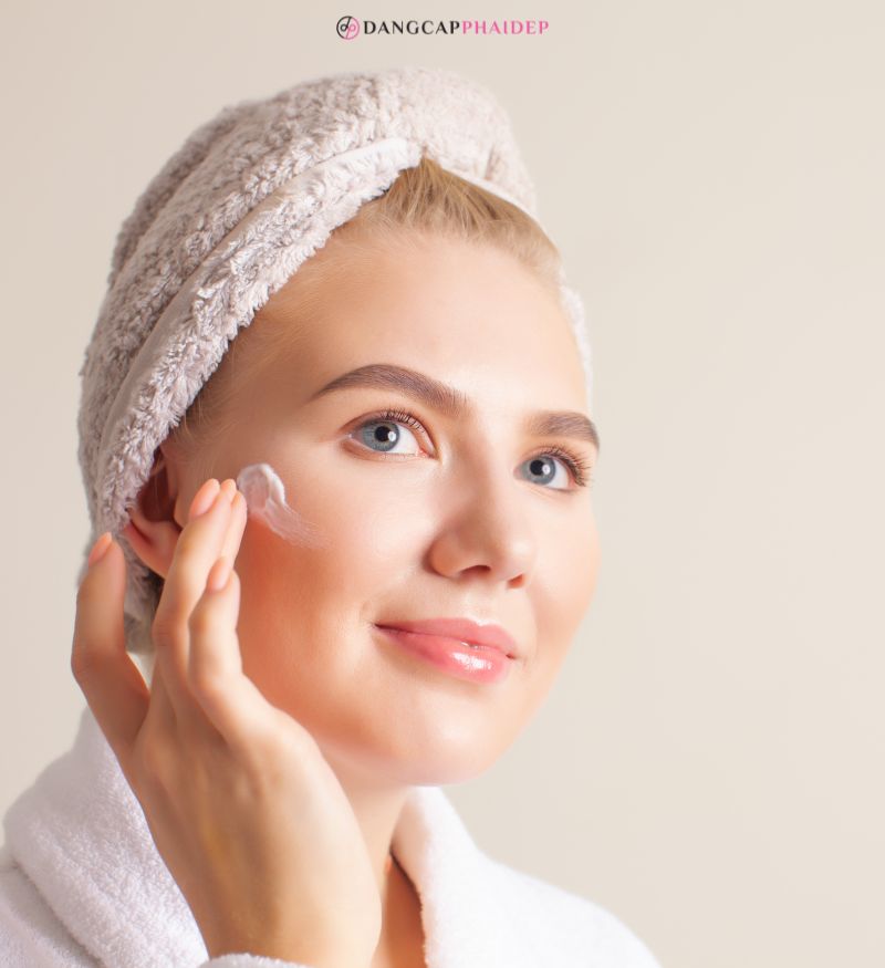 Dùng collagen dạng bôi sẽ khó thẩm thấu qua da.
