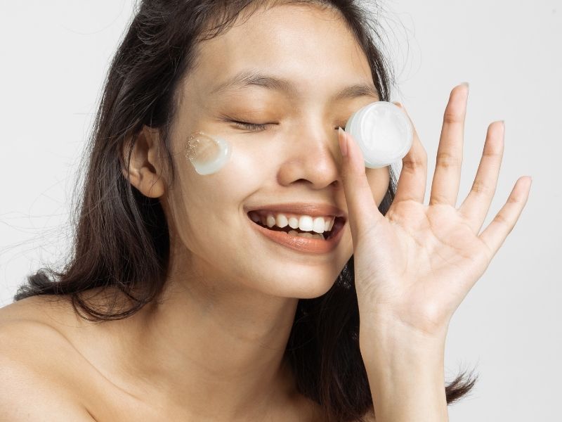 Cách dùng kem dưỡng ẩm