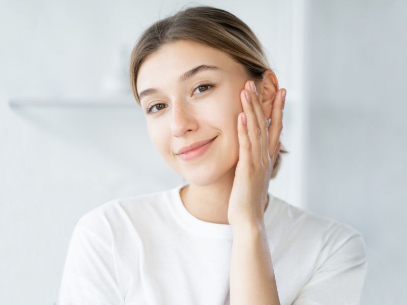 cách làm trắng da từ lá tía tô