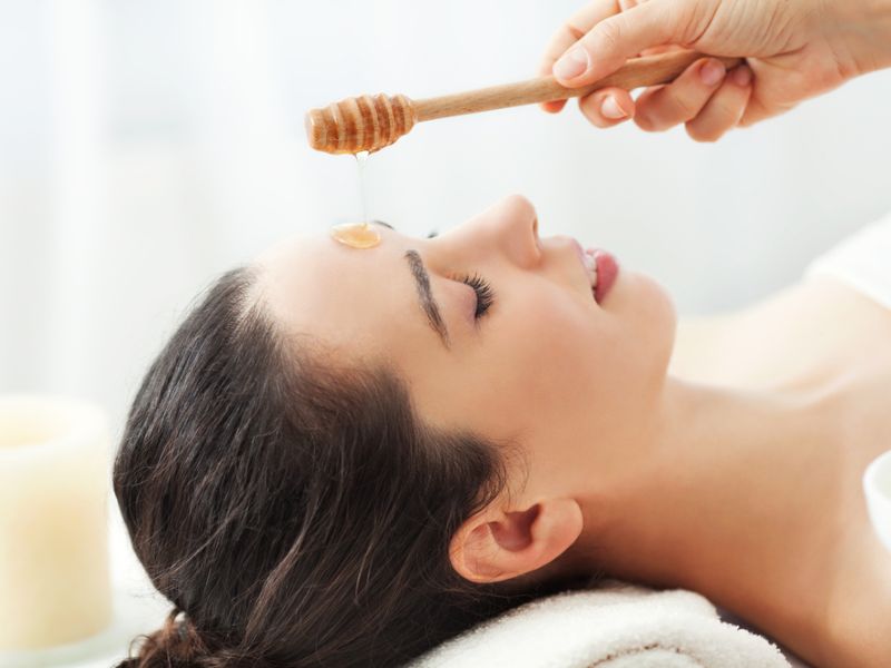 Lưu ý khi sử dụng mật ong để làm trắng da