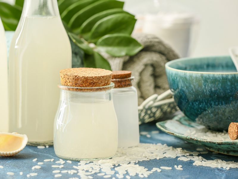 cách làm trắng da bằng nước vo gạo