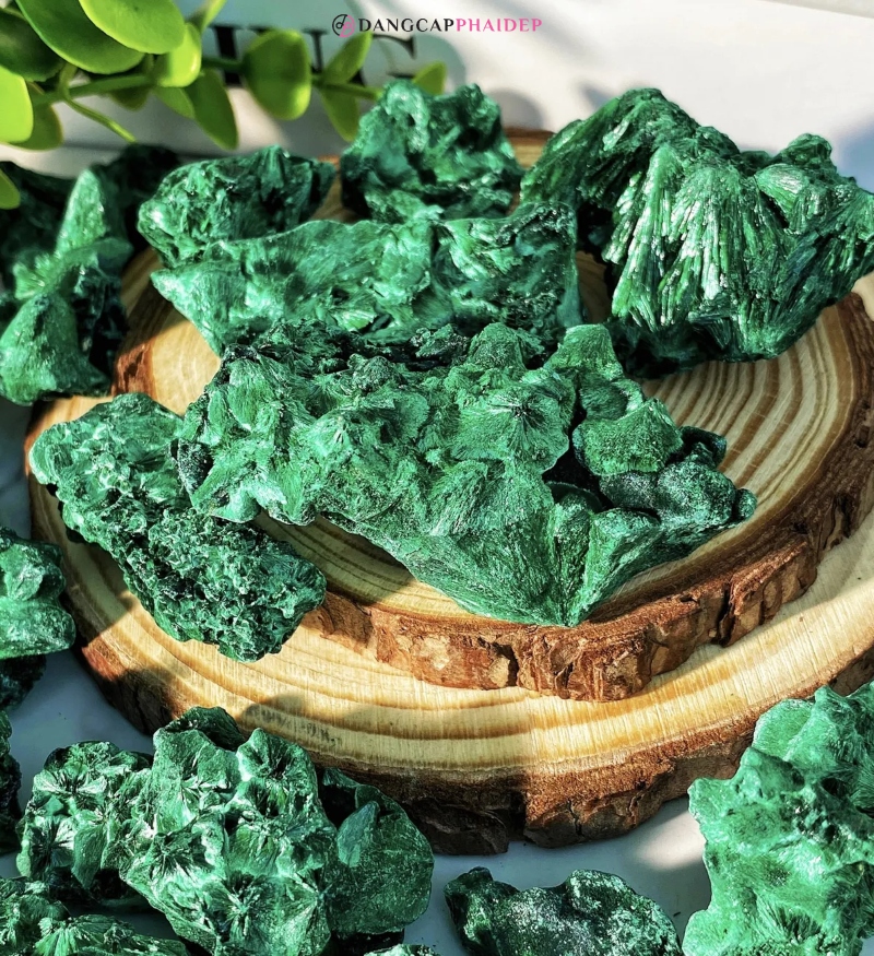 Ai cũng có thể dùng đá Malachite.
