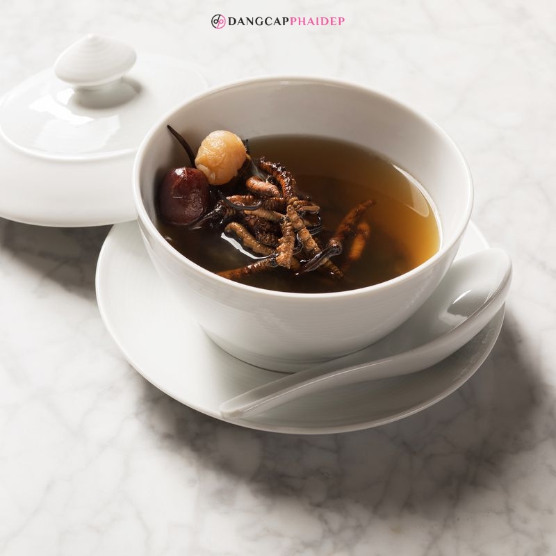 Nấu lâu và nhiệt độ cao sẽ làm giảm tác dụng đông trùng hạ thảo.