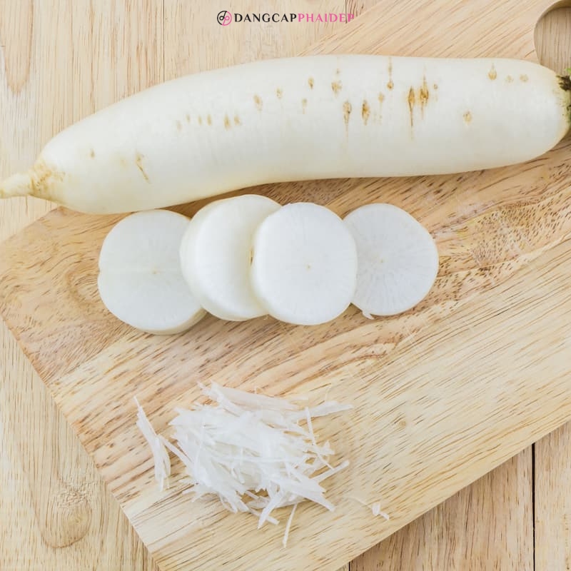 Đông trùng hạ thảo kỵ với củ cải.