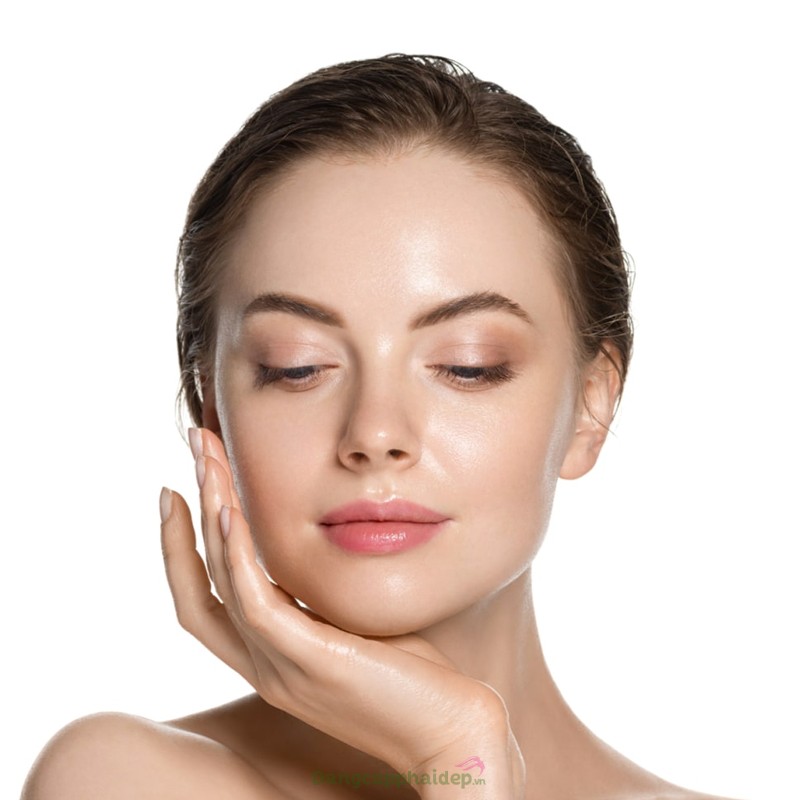 Germaine De Capuccini Excel Therapy O2 Pollution Defense Emulsion duy trì làn da tươi trẻ.