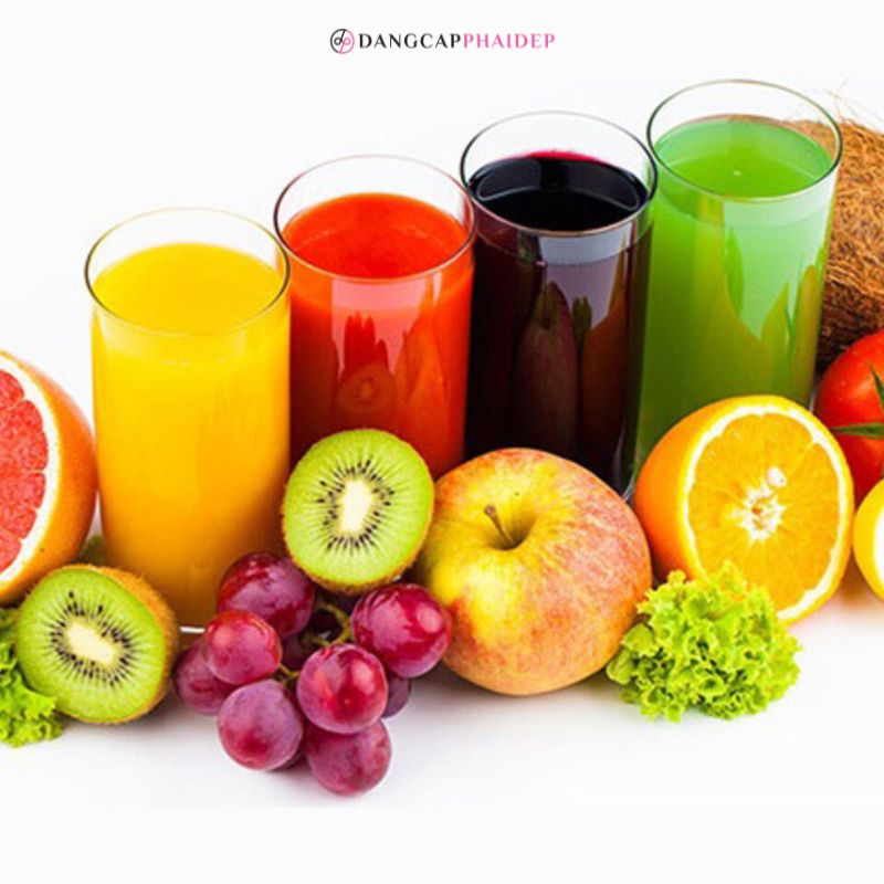 Bổ sung nước và thực phẩm giàu vitamin C để hỗ trợ chống nắng hiệu quả hơn.