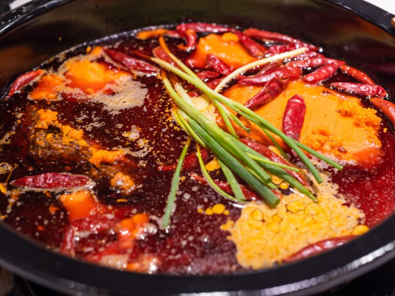 không sử dụng đồ cay nóng, dầu mỡ khi sử dụng hà thủ ô