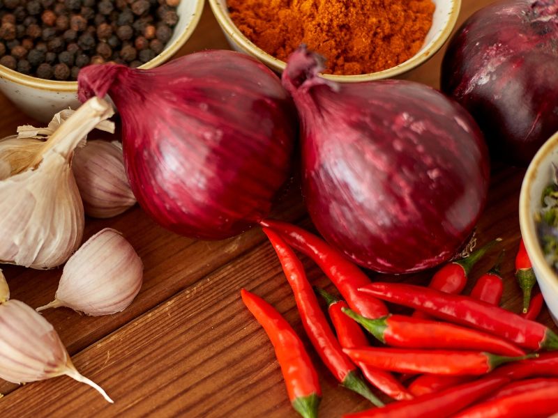 Tránh ăn đồ có tính nóng khi sử dụng hà thủ ô