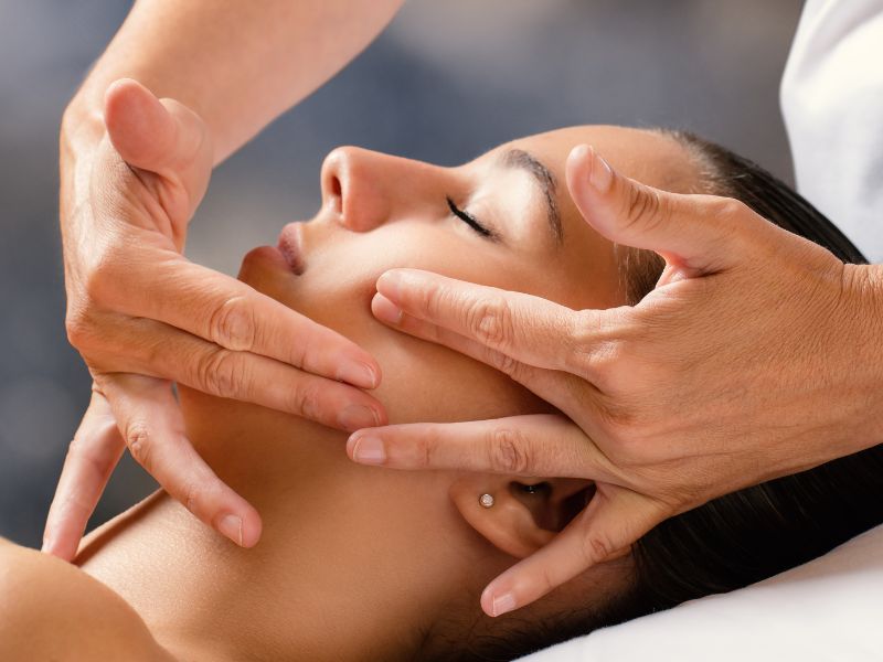 Cách phục hồi da mặt chảy xệ