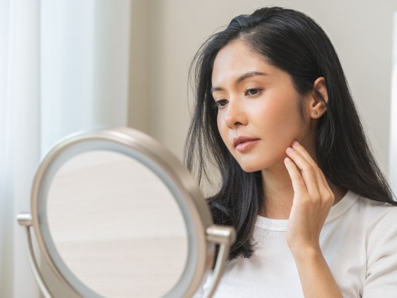 Vạch trần 11 nguyên nhân khiến da mặt bị chảy xệ & cách khắc phục hiệu quả