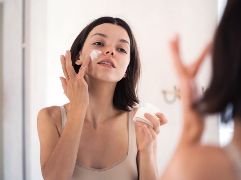 Đừng bỏ quên kem dưỡng ẩm - Nguyên tắc để có làn da khỏe đẹp 