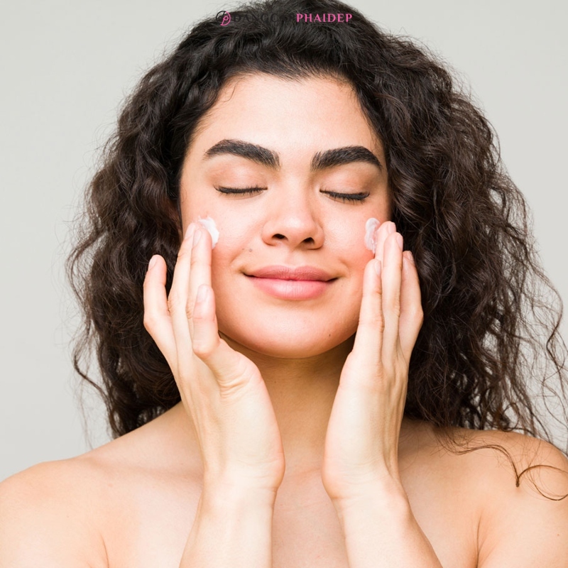  Review kem chống nắng da treatment nào tốt?